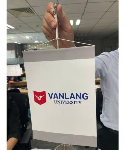 in cờ vải đại học văn lang